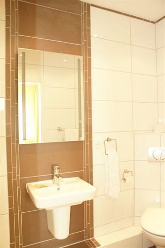 Hotel Akazienhof Duisburg Kültér fotó
