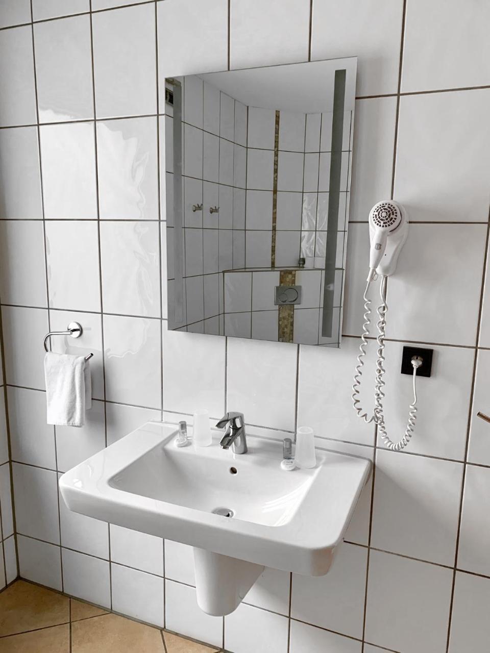Hotel Akazienhof Duisburg Kültér fotó